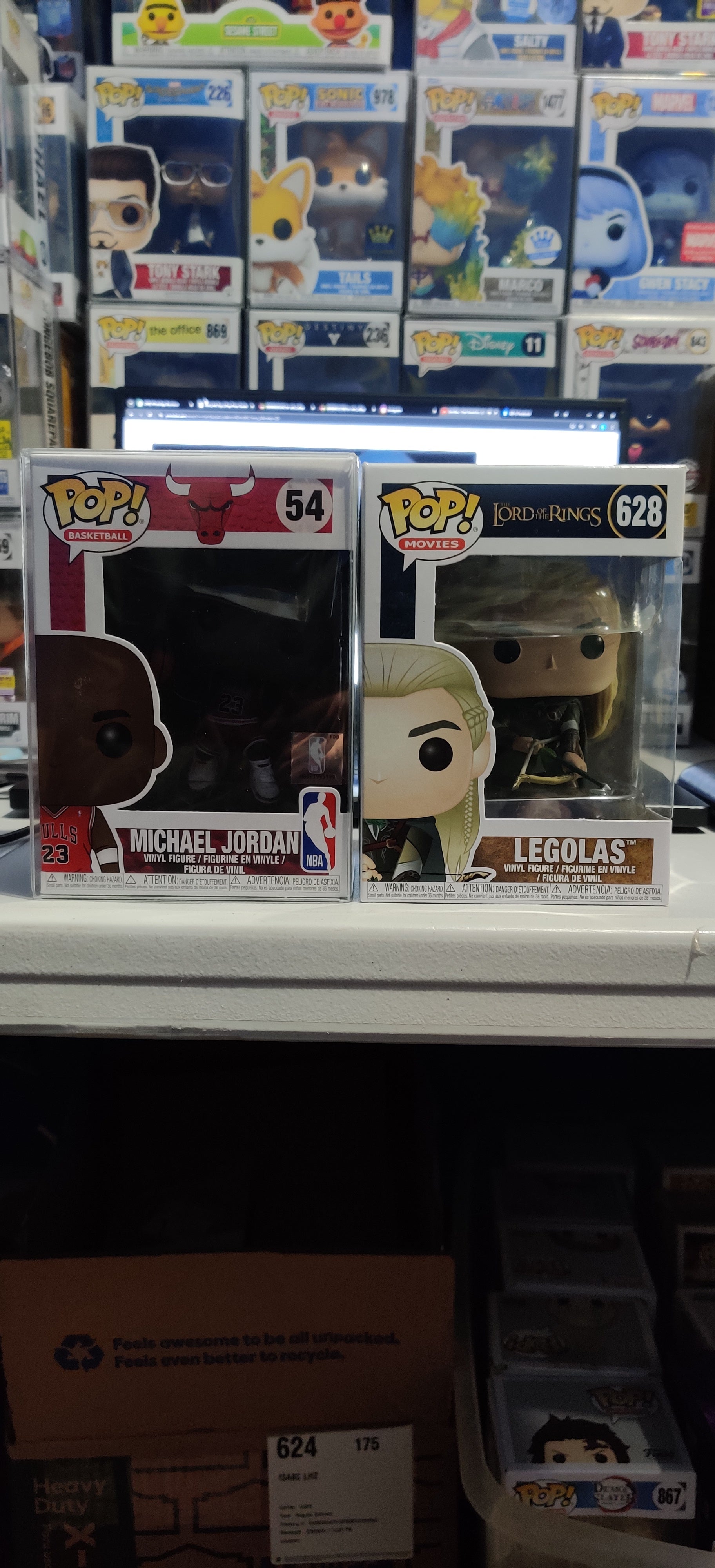 Funkos -  Alejandro Becerril, Michael Jordan Legolas,